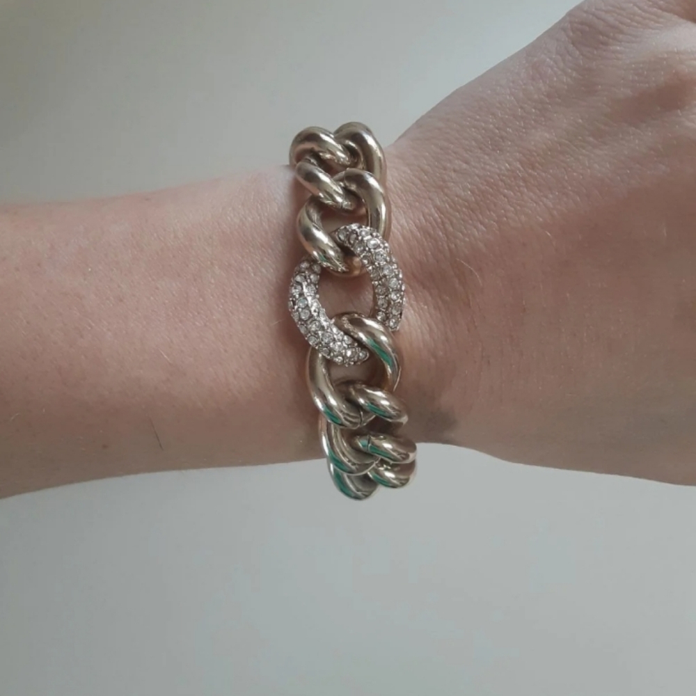 Bracelets - Picture 3 of 4